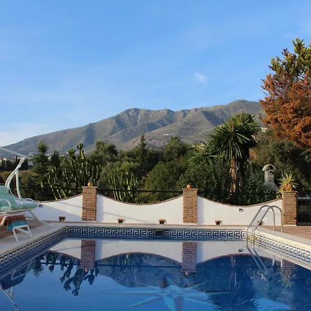 Сasa de vacaciones El Palacete 2 *
